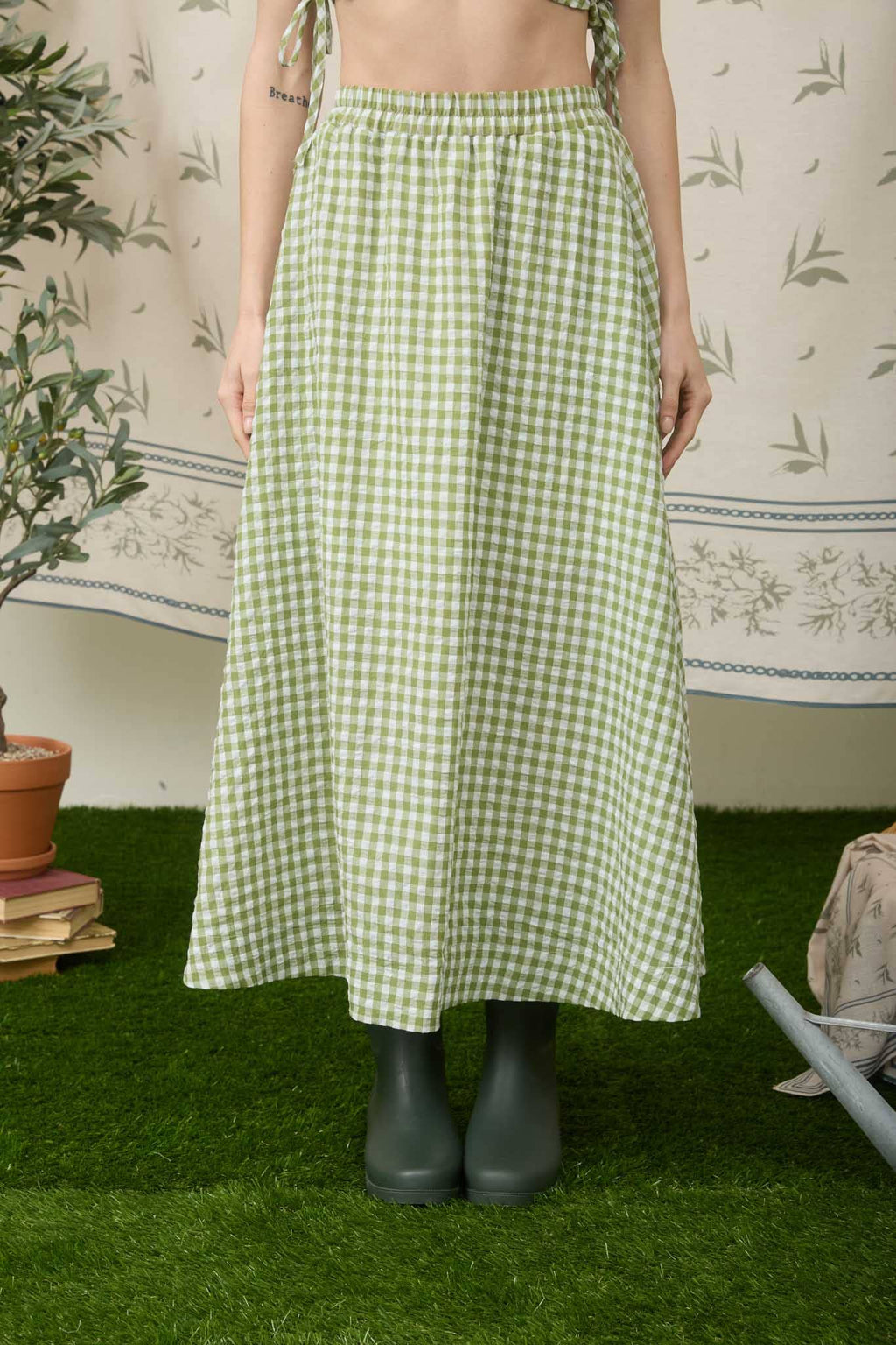 Gingham Elastic Waist Midi Skirt