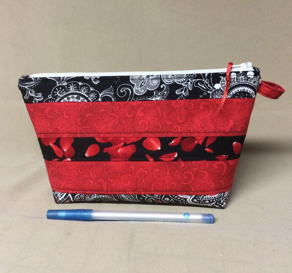Fabric Zipper Pouch, 100% Cotton Fabric, Red, Black and White Prints