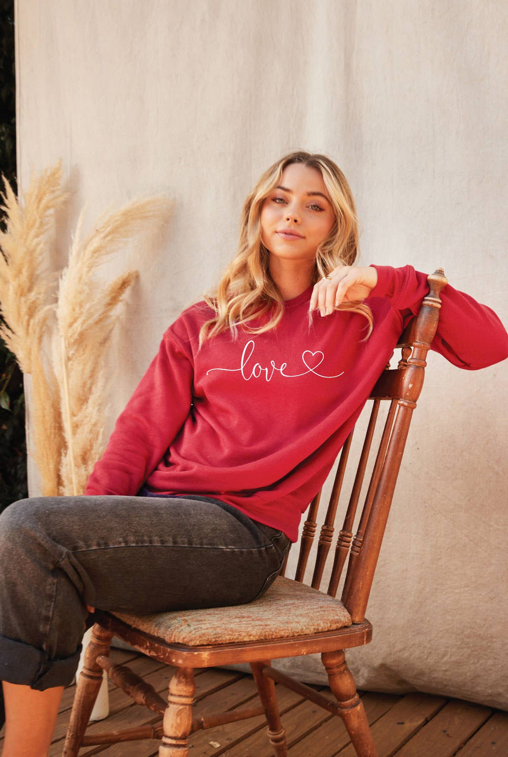 Love Graphic Sweatshirt