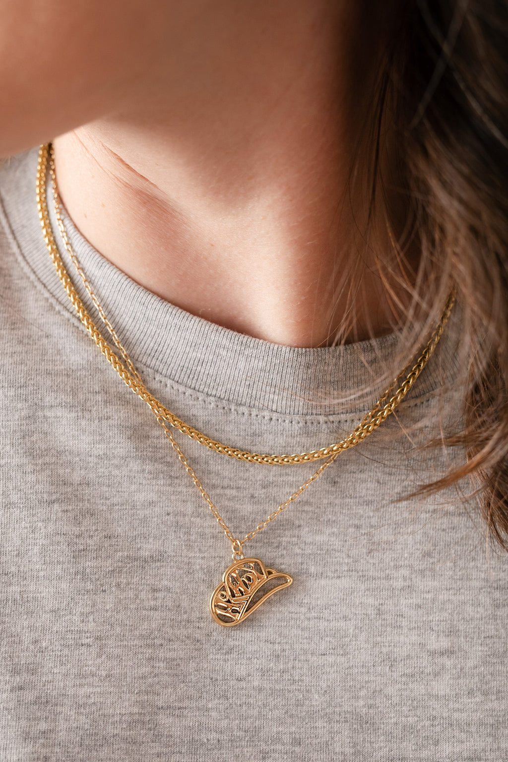Howdy Necklace T-Shirts