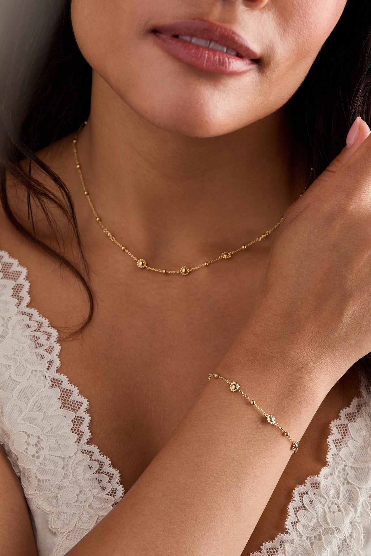 Floret Chain Bracelet T-Shirts