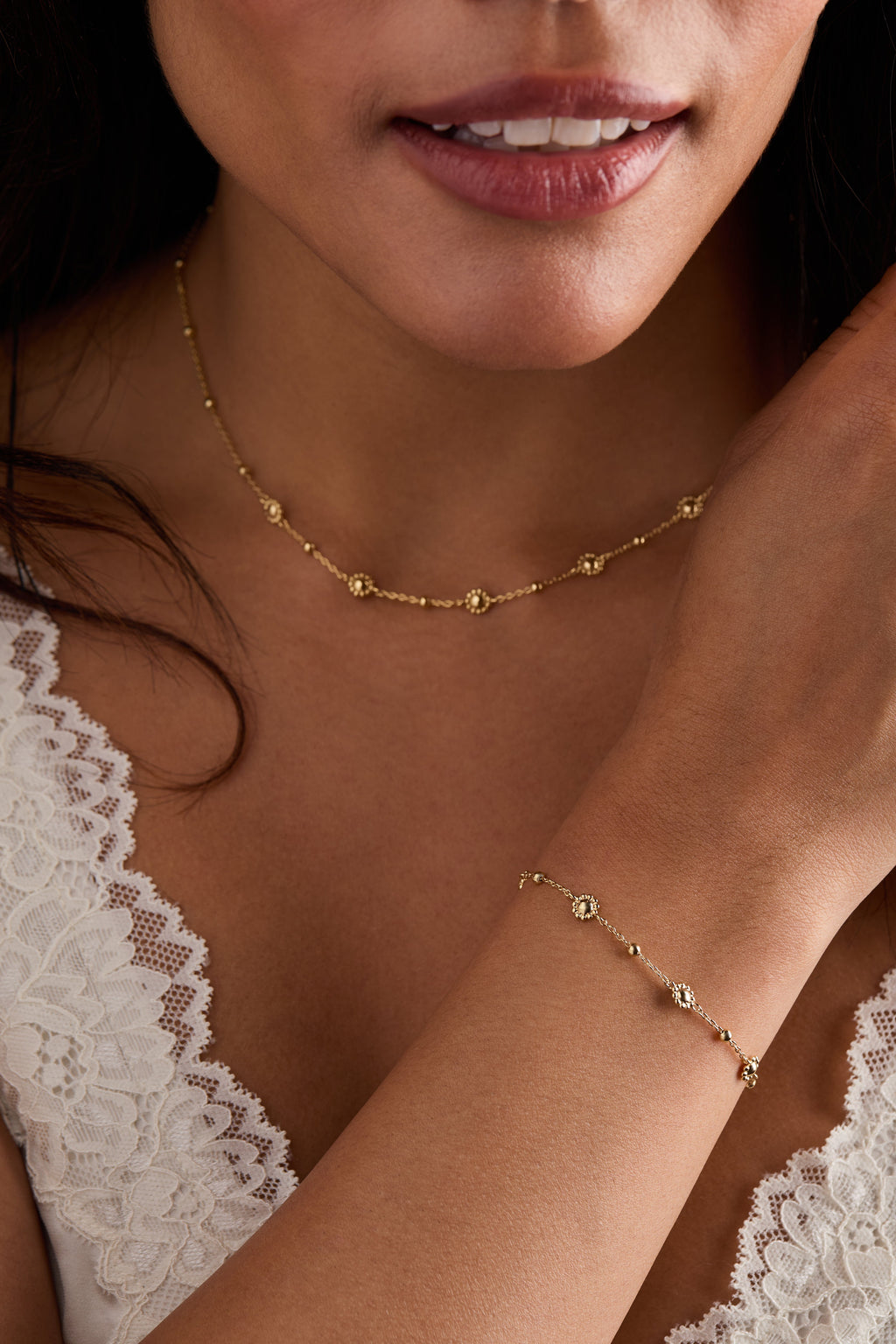 Floret Chain Bracelet T-Shirts
