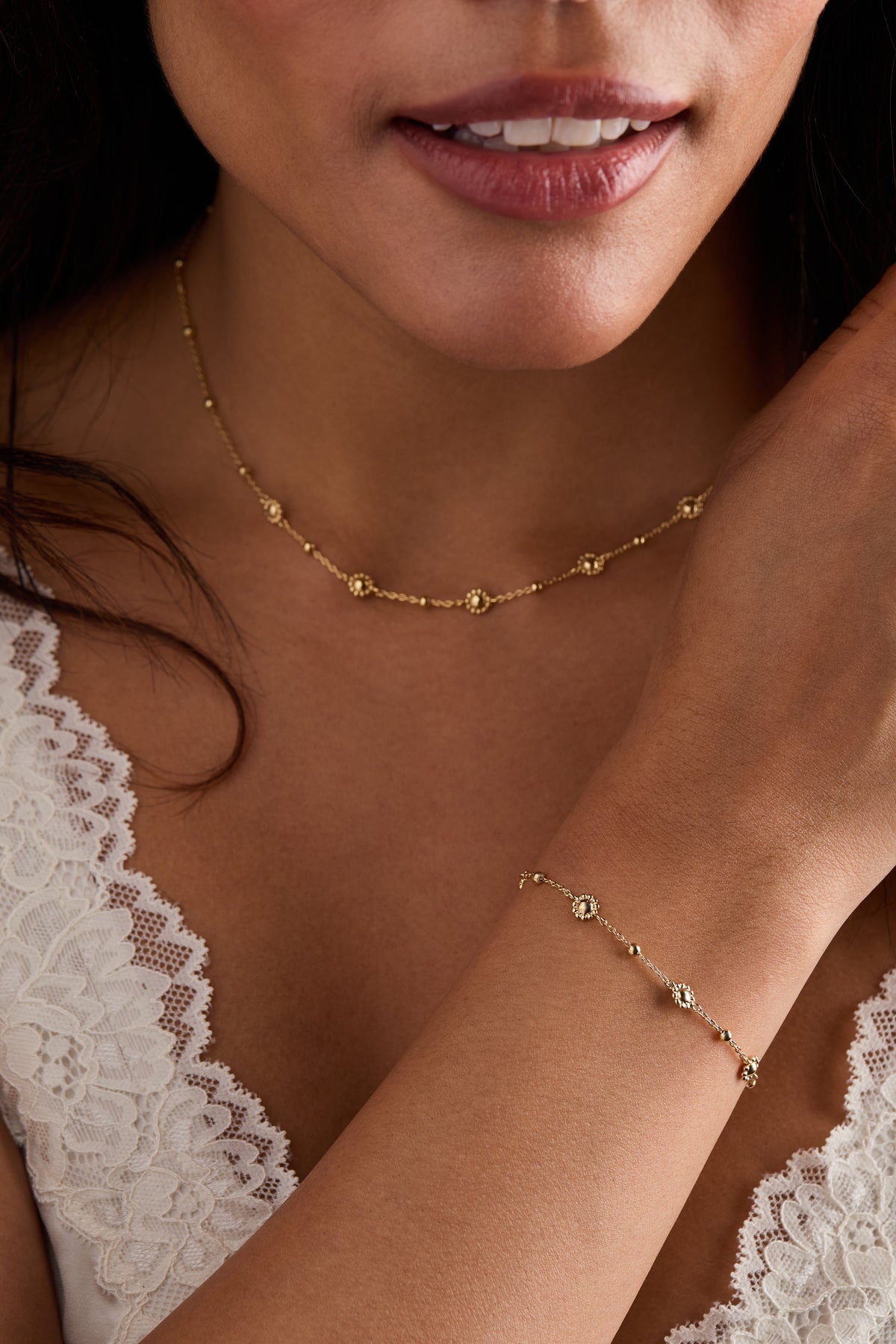 Floret Chain Bracelet T-Shirts