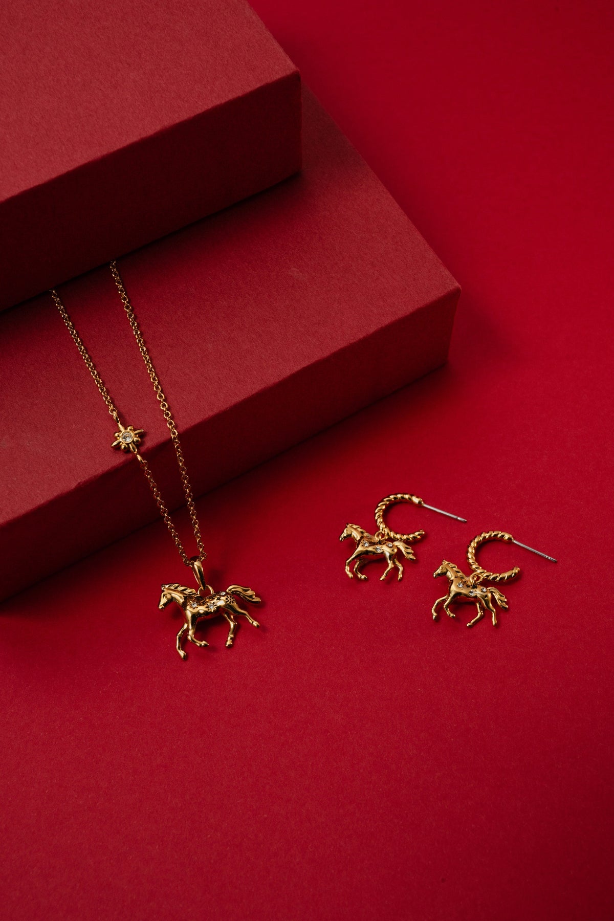 Horse Pendant T-Shirts