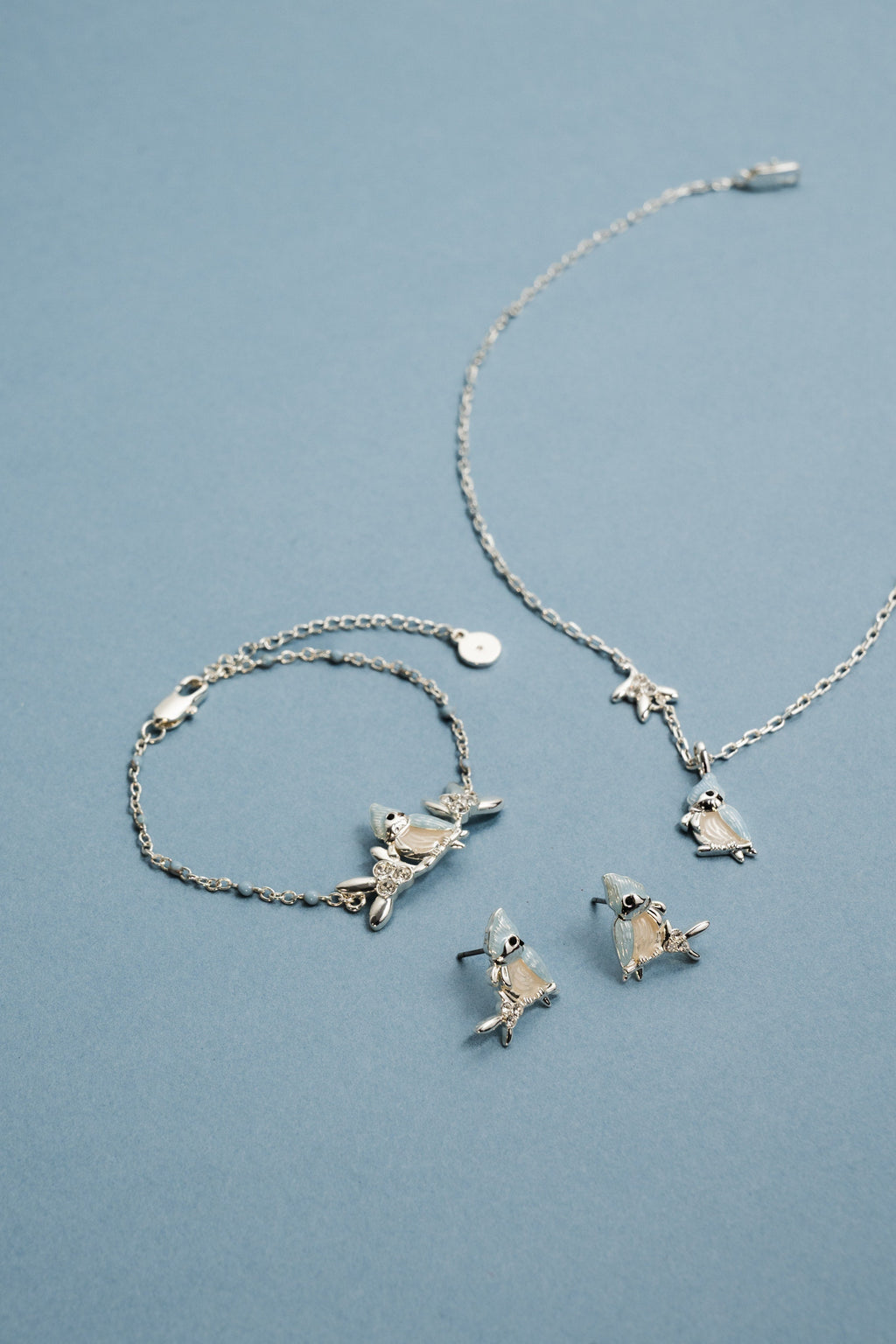 Tufted Titmouse Bird Bracelet T-Shirts