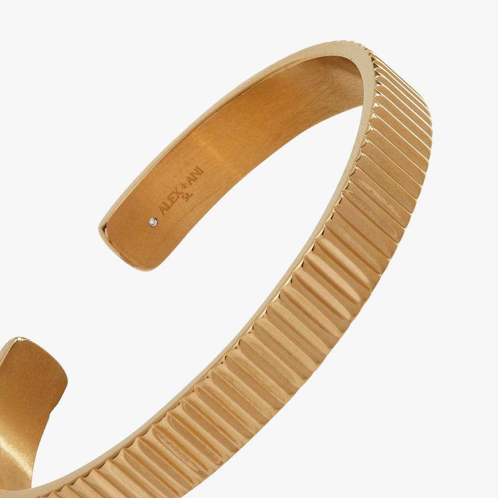 Textured Cuff Bracelet T-Shirts