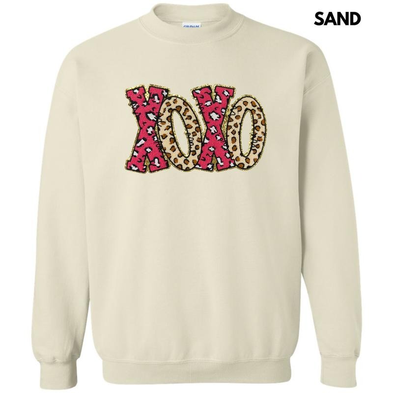 Chenille Leopard XOXO Patch T-Shirts