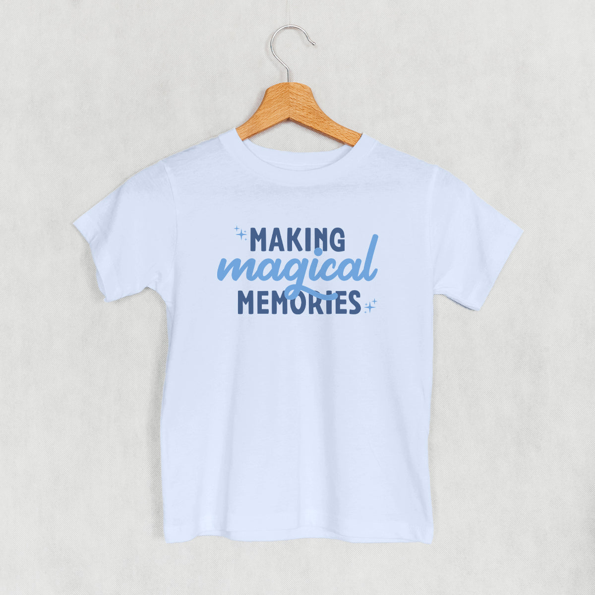 Making Magical Memories (Blue) () T-Shirts