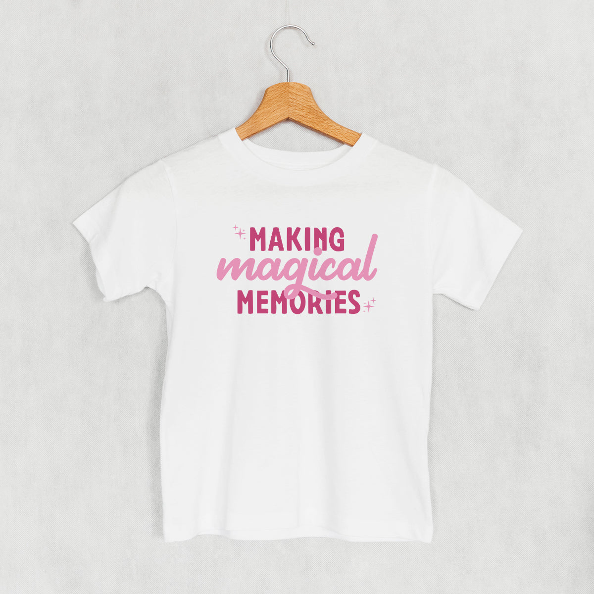 Making Magical Memories (Pink) () T-Shirts