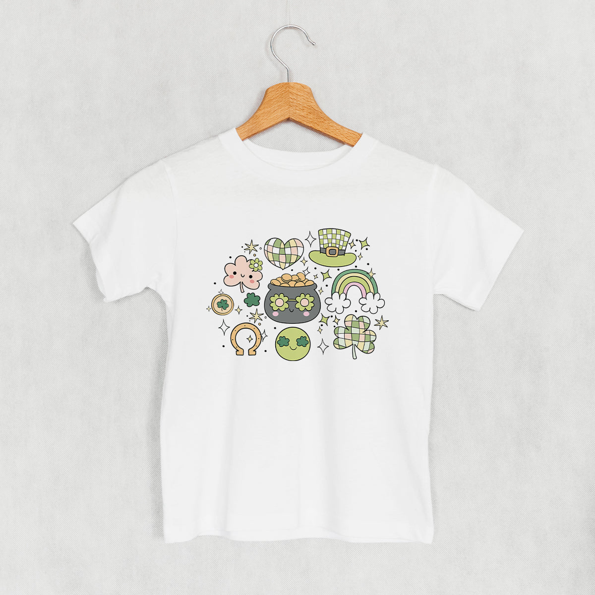 Pastel St. Patricks Doodles () T-Shirts