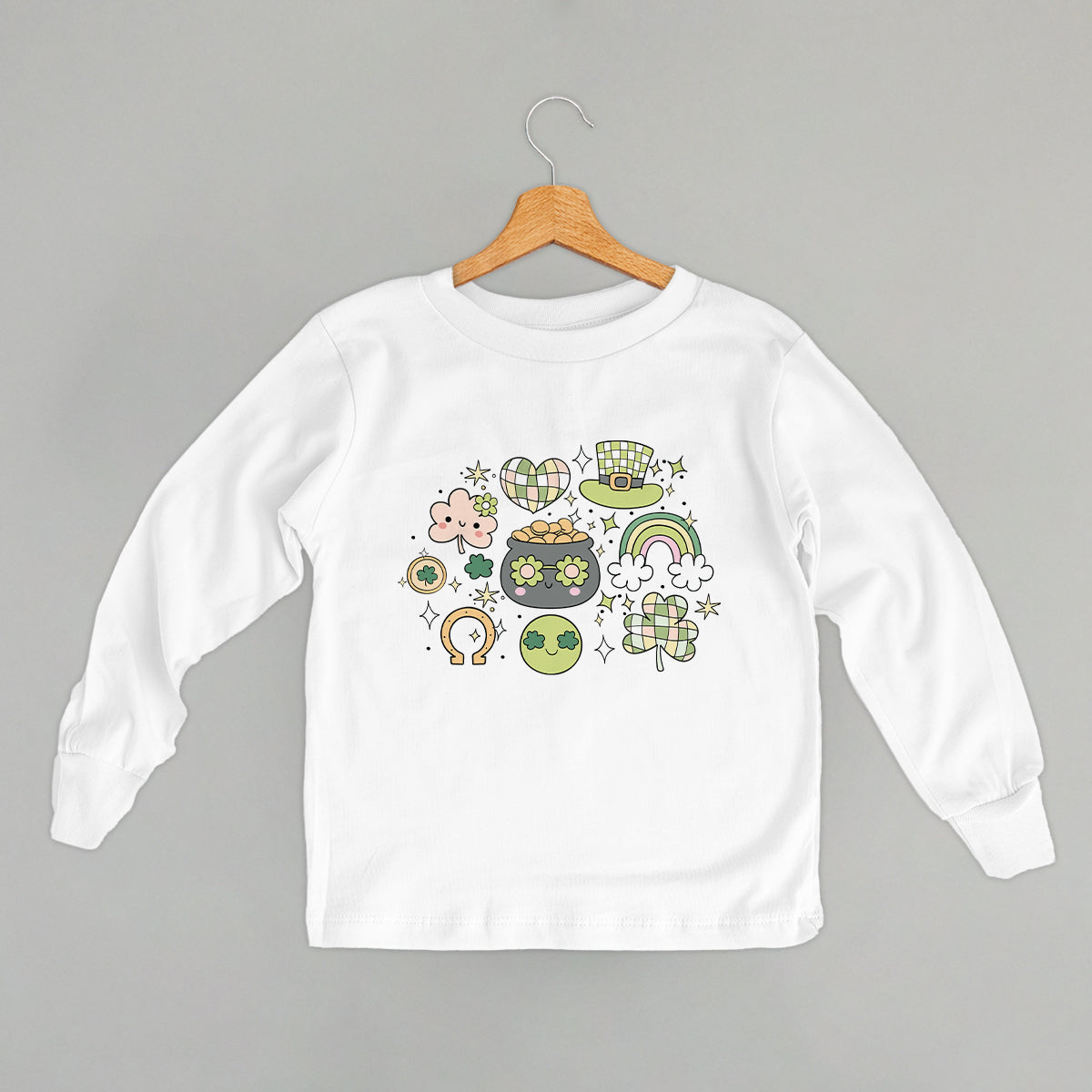 Pastel St. Patricks Doodles () T-Shirts