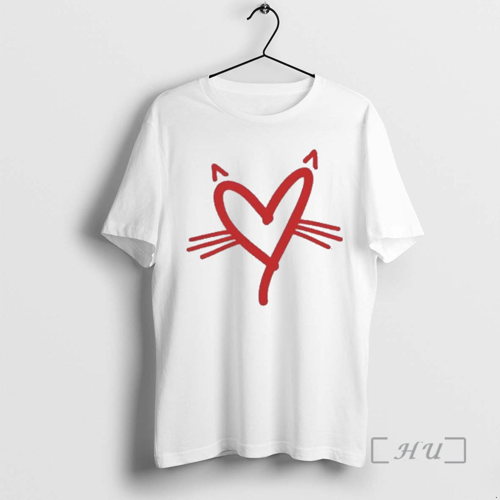 Officials Love With Whiskers Cat