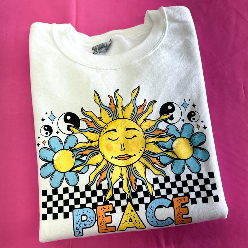 Peace Retro Sun Gildan T-Shirts