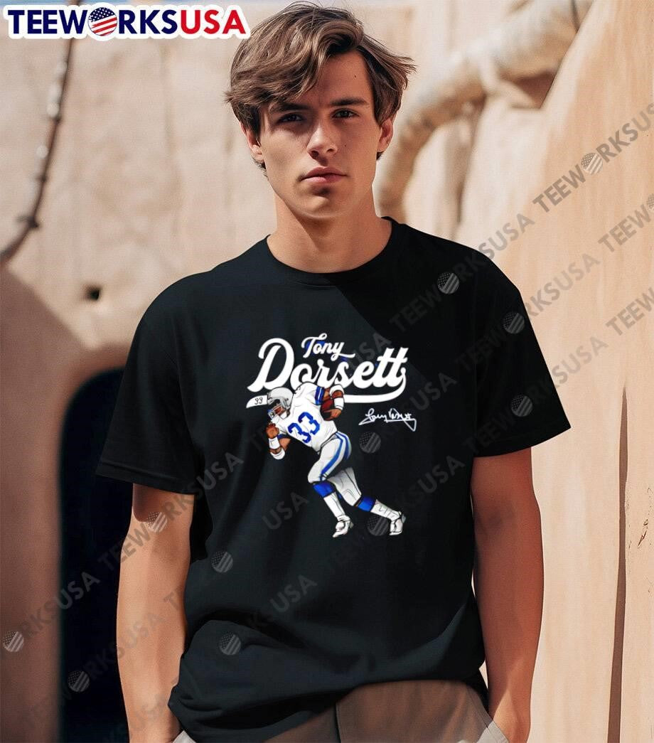 Tony Dorsett Running Football Dallas Cowboys T-Shirt