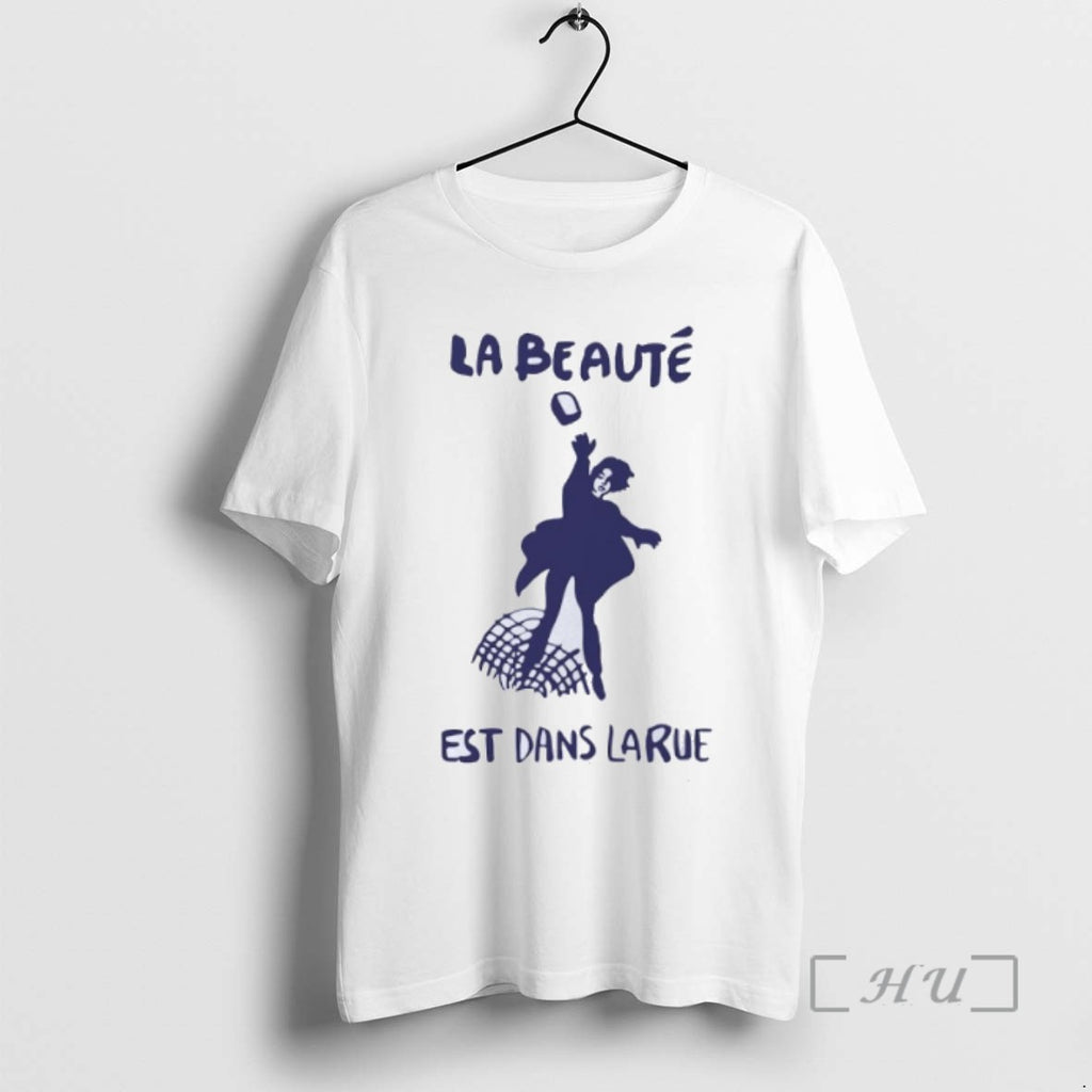 Trending La Beaute Est Dans Larue