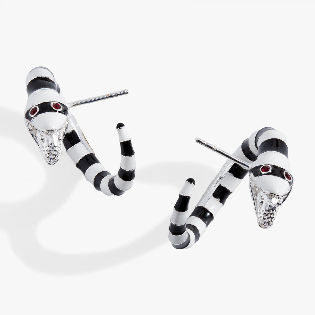 BEETLEJUICE™ Sandworm Hoop Earring T-Shirts