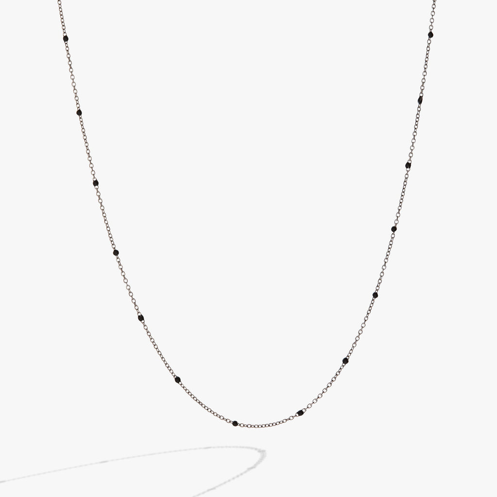 Enamel Black Dot Chain Necklace T-Shirts