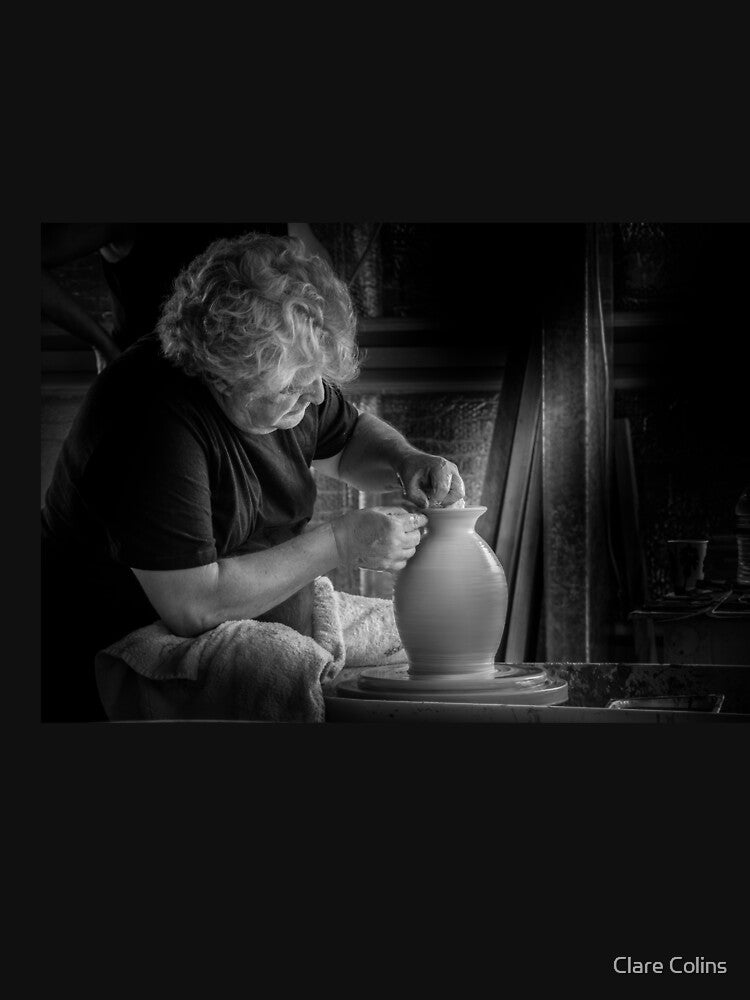 The Potter in Black and White by Clare Colins