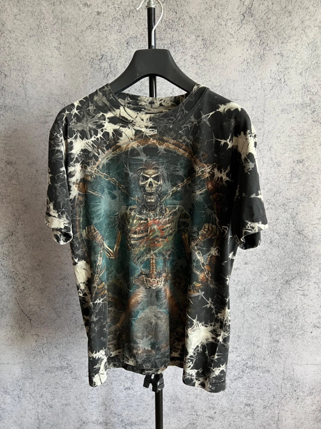 Wild T-shirt Skeleton Y2K Men’s size M Overprint Neon Logo Glow in the dark