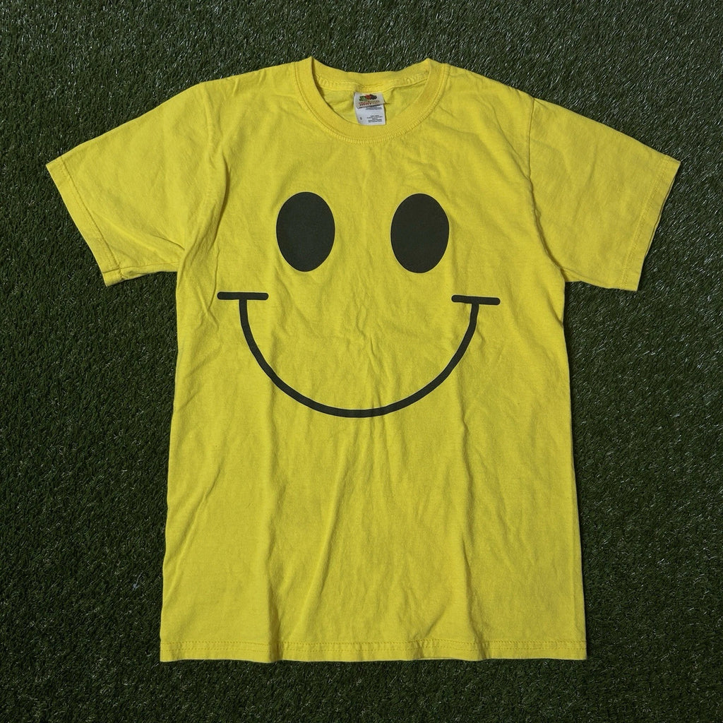 Yellow Y2K Big Smiley Face Graphic T-Shirt Size S