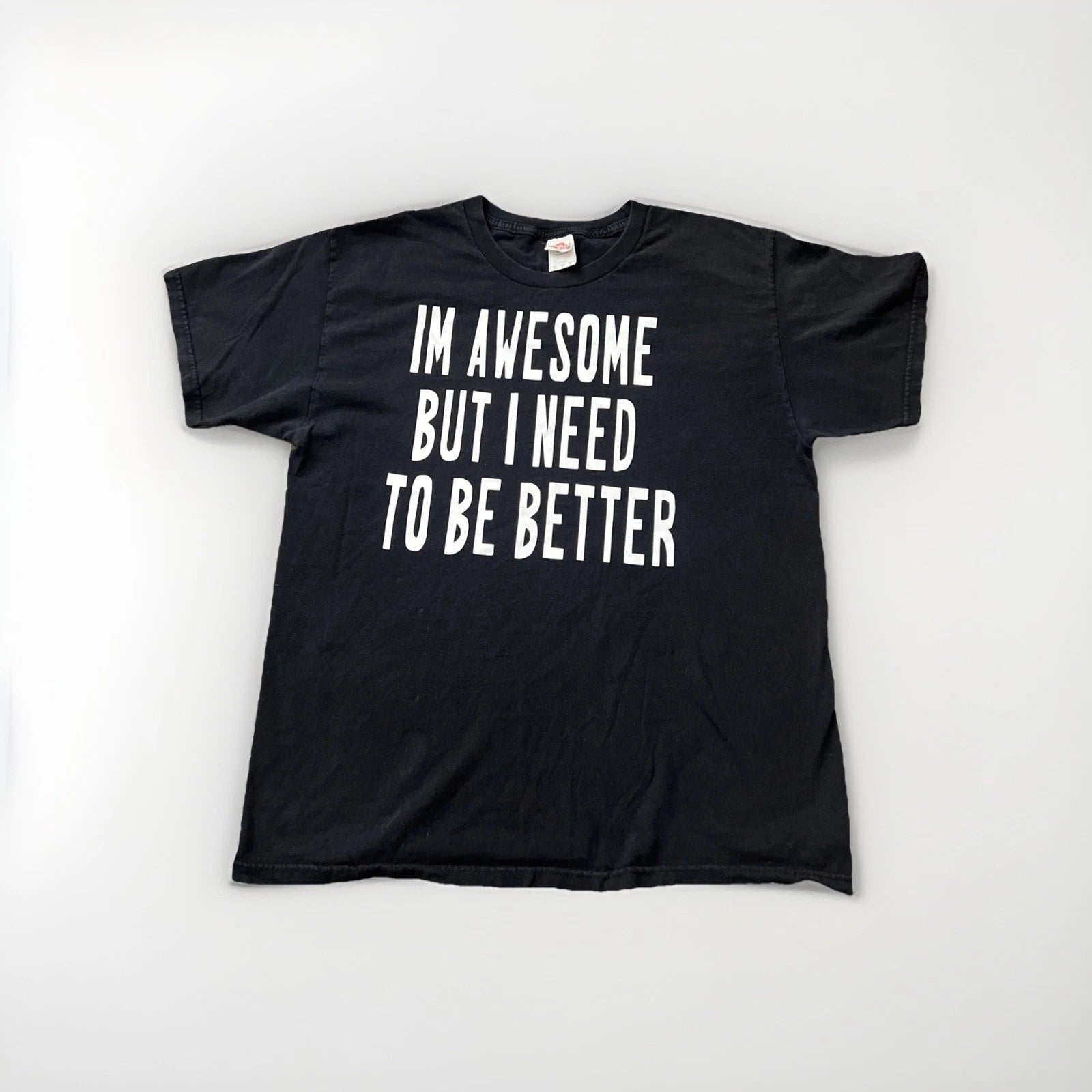 VTG Y2K Funny Comedy Im Awesome But I Need To Better Grunge Black Faded Shirt Lg