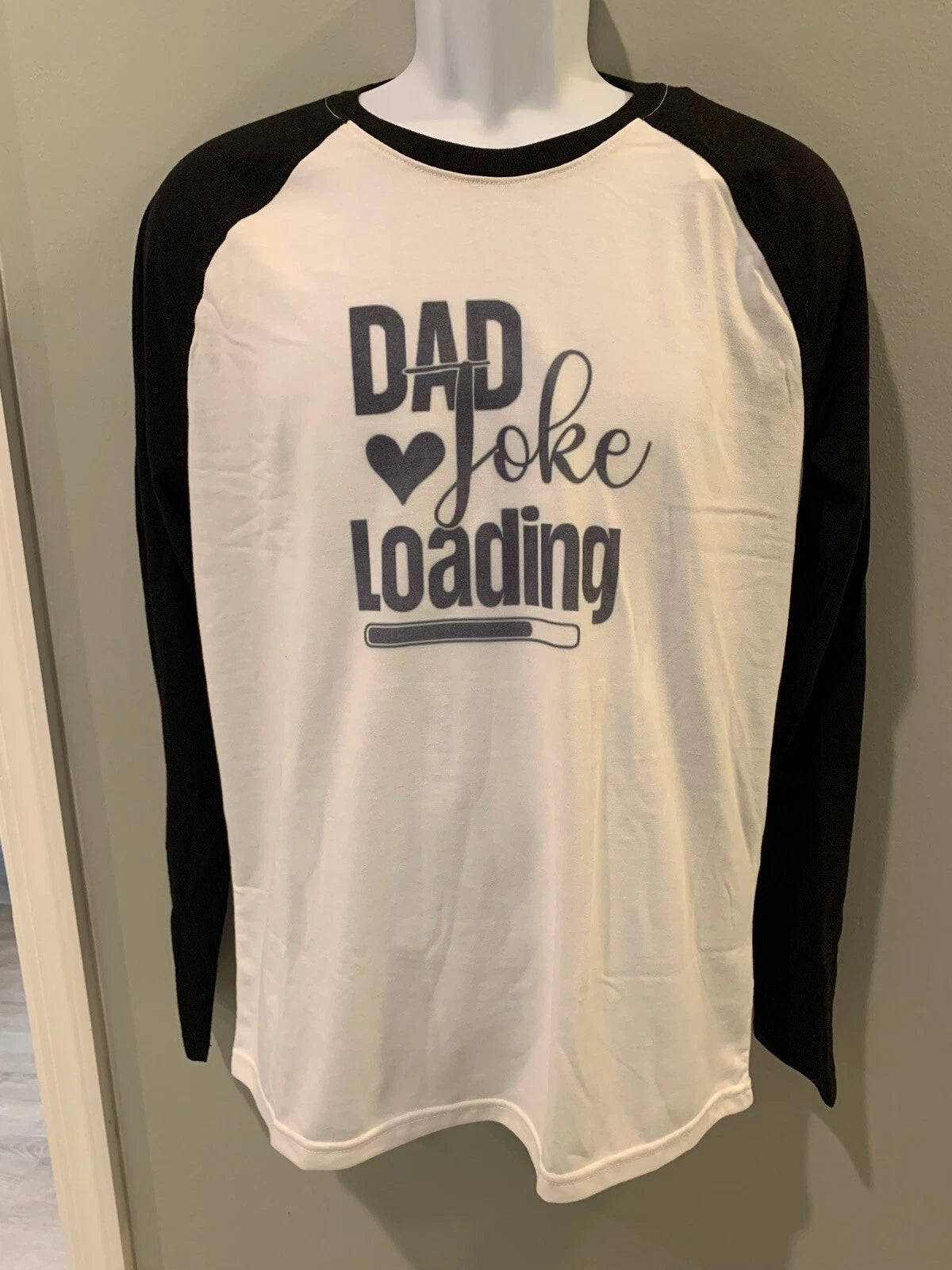 Men’s Medium Dad joke loading long sleeve shirt.