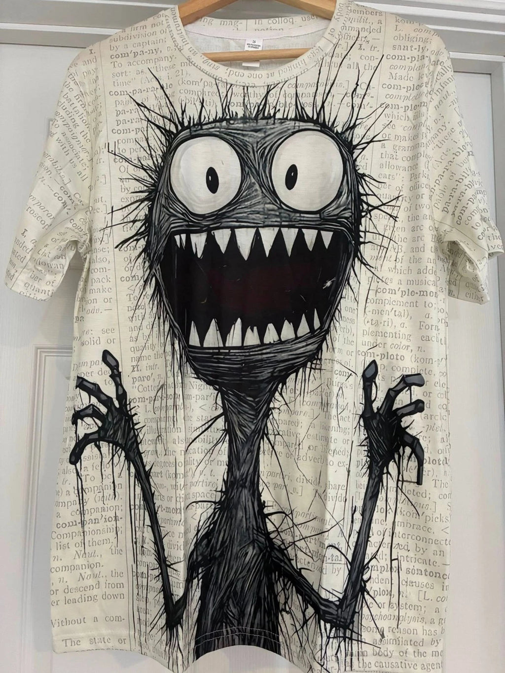 Anime/ "Monster In Panic" Pattern Men's Novelty Short Sleeve Crew T-shirt/ Sz XL