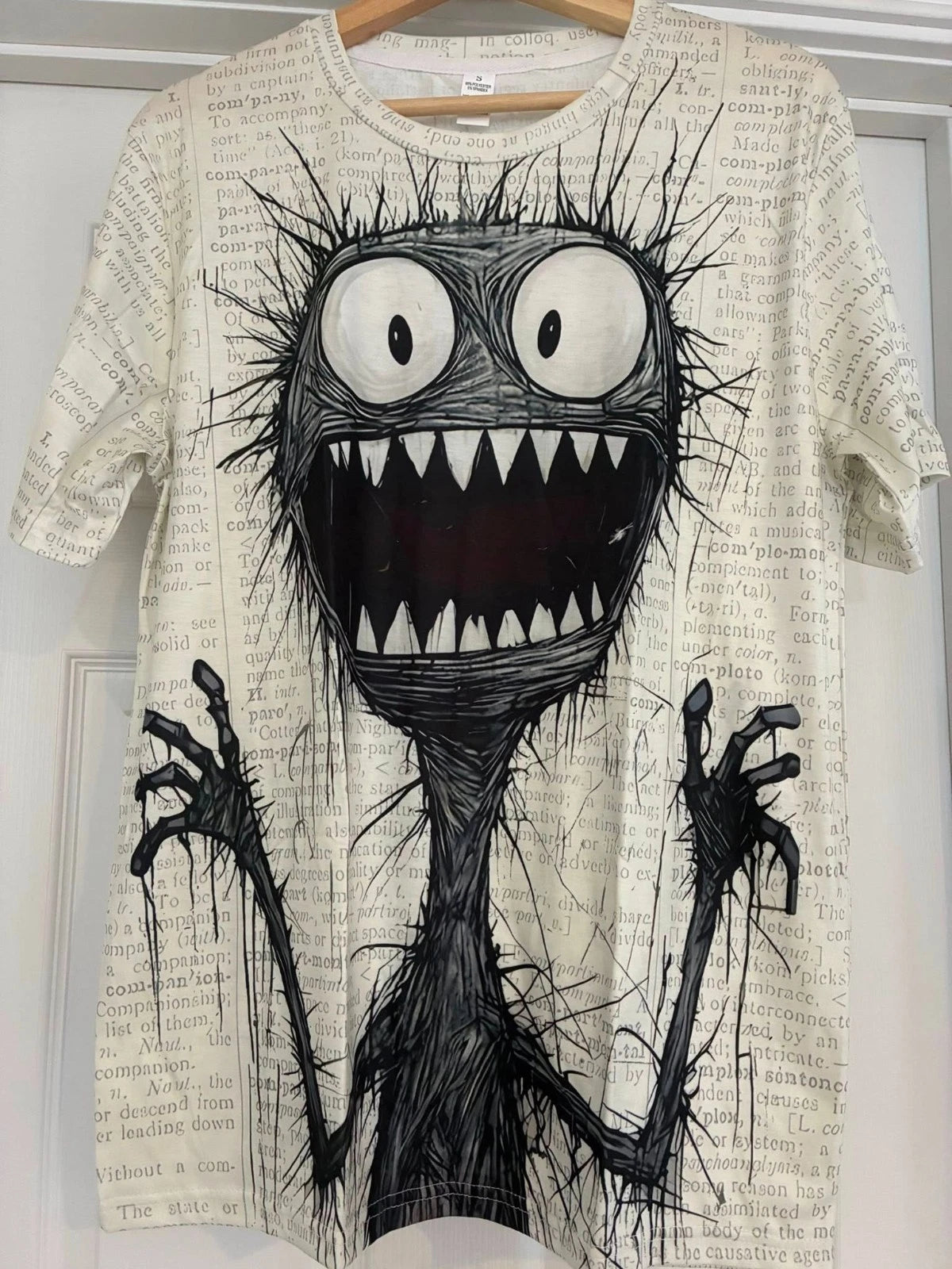 Anime/ "Monster In Panic" Pattern Men's Novelty Short Sleeve Crew T-shirt/ Sz XL