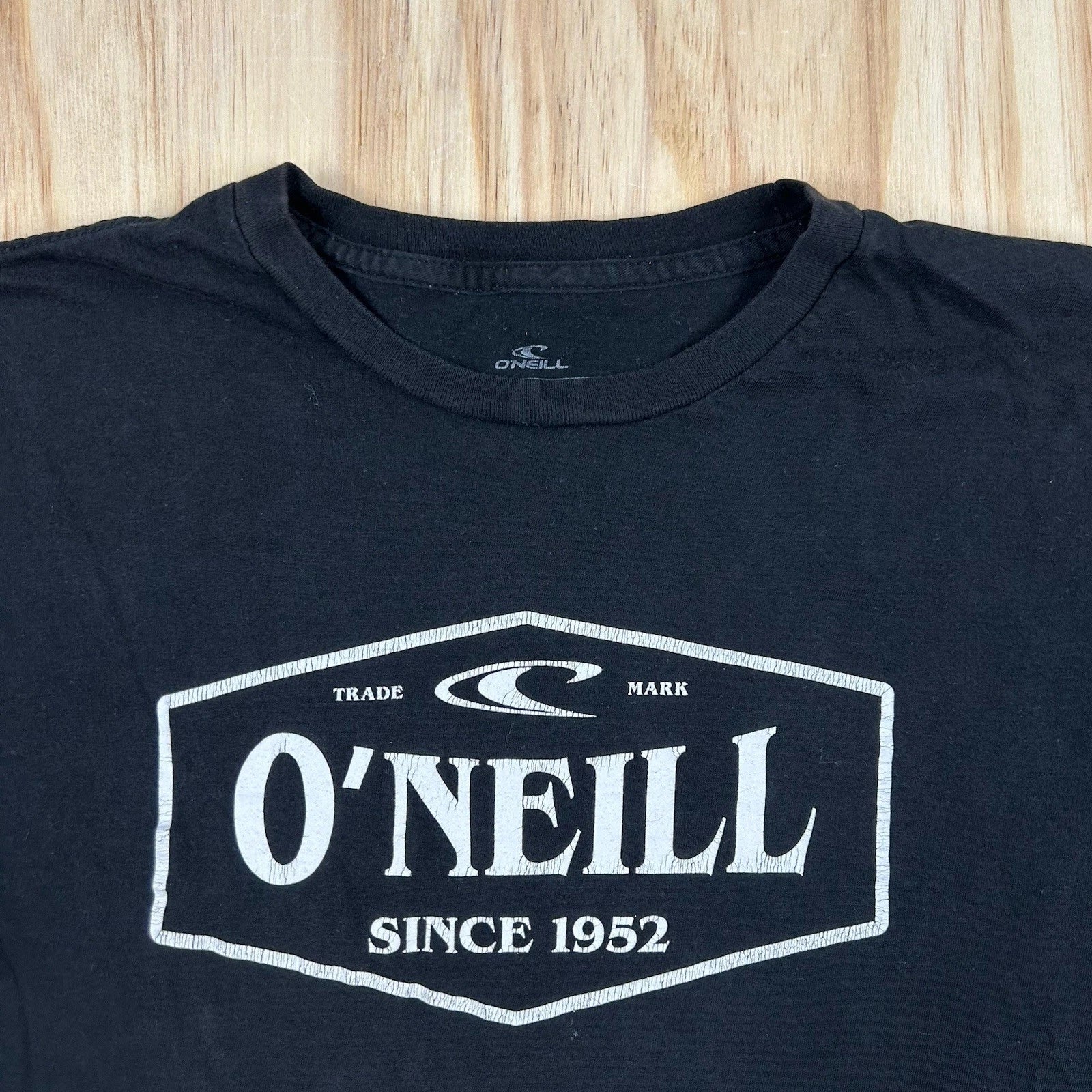 O'NEIL T-shirt Men M Black Graphic Print Logo Surf Skate Worn Distressed Grunge