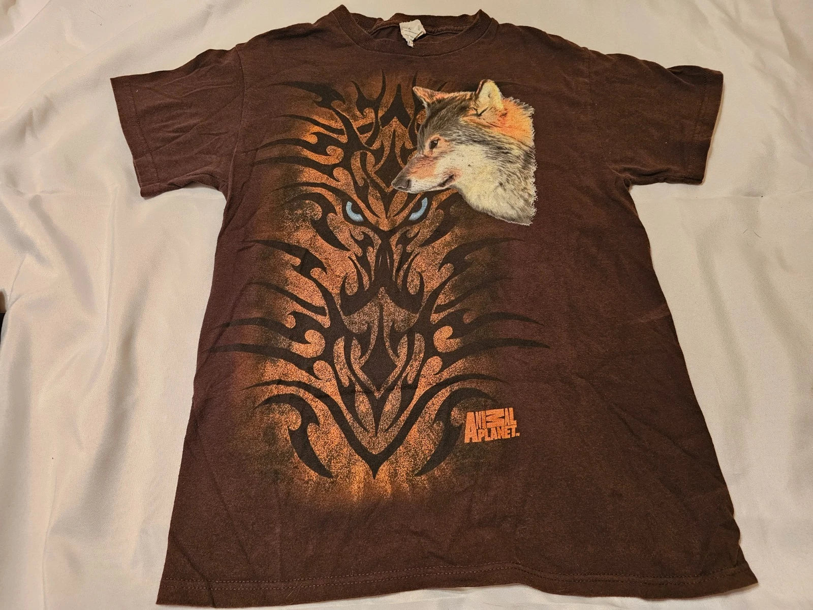Animal Planet Tribal Wolf Shirt - Adult Size Small