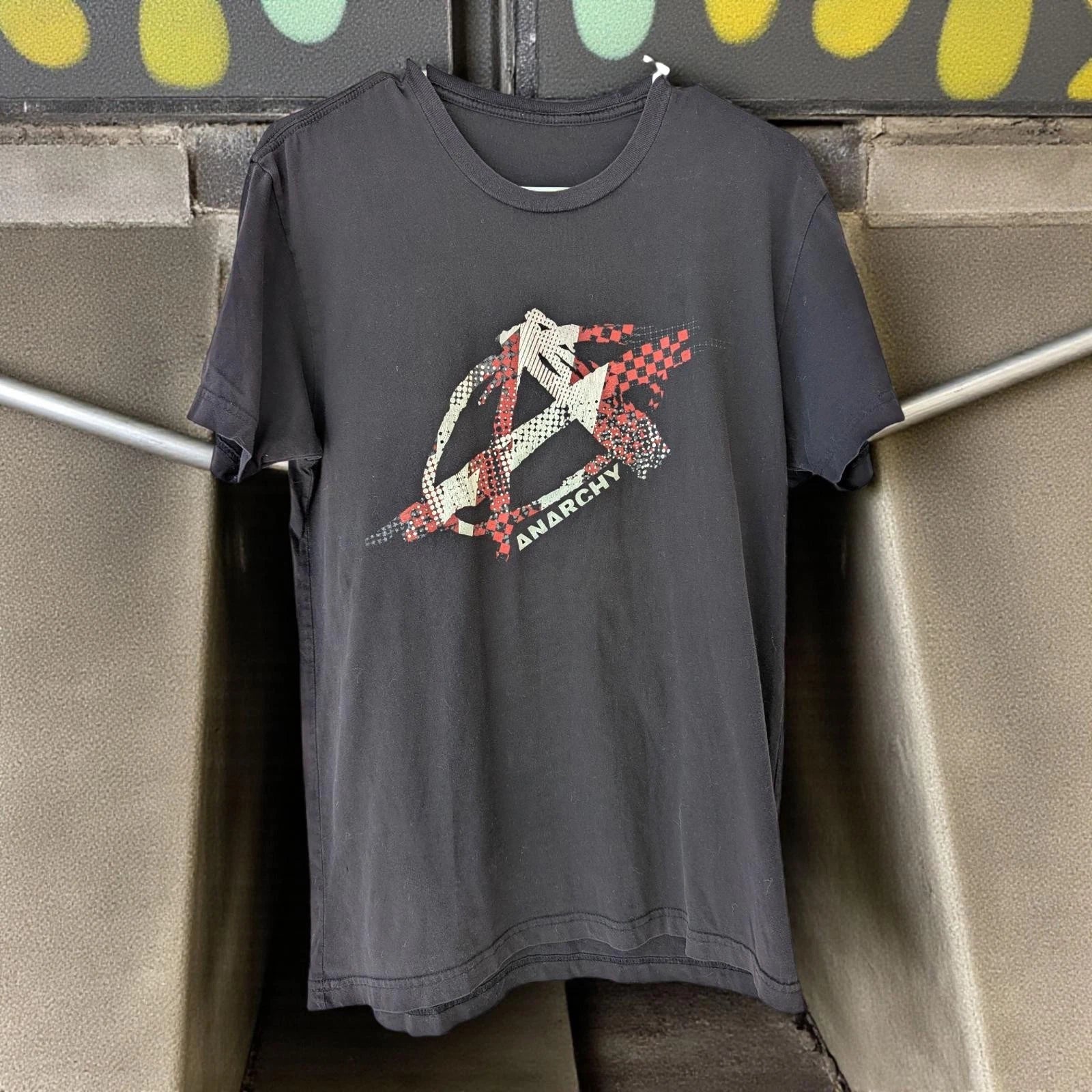 y2k punk grunge Anarchy Graphic Men's T-Shirt surf skate action sports size M