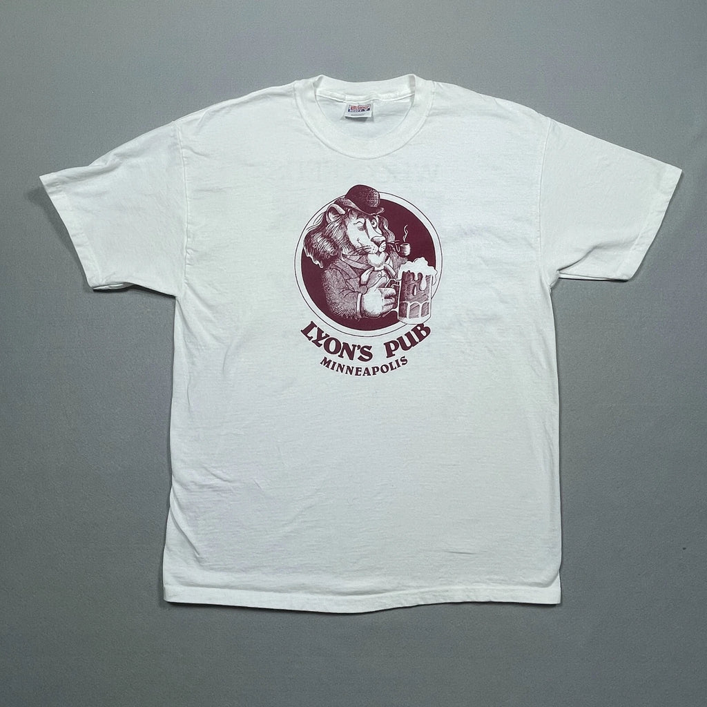 VTG  Shirt Men Size Large White Double Side Print LYONS PUB MINNEAPOLIS Y2K