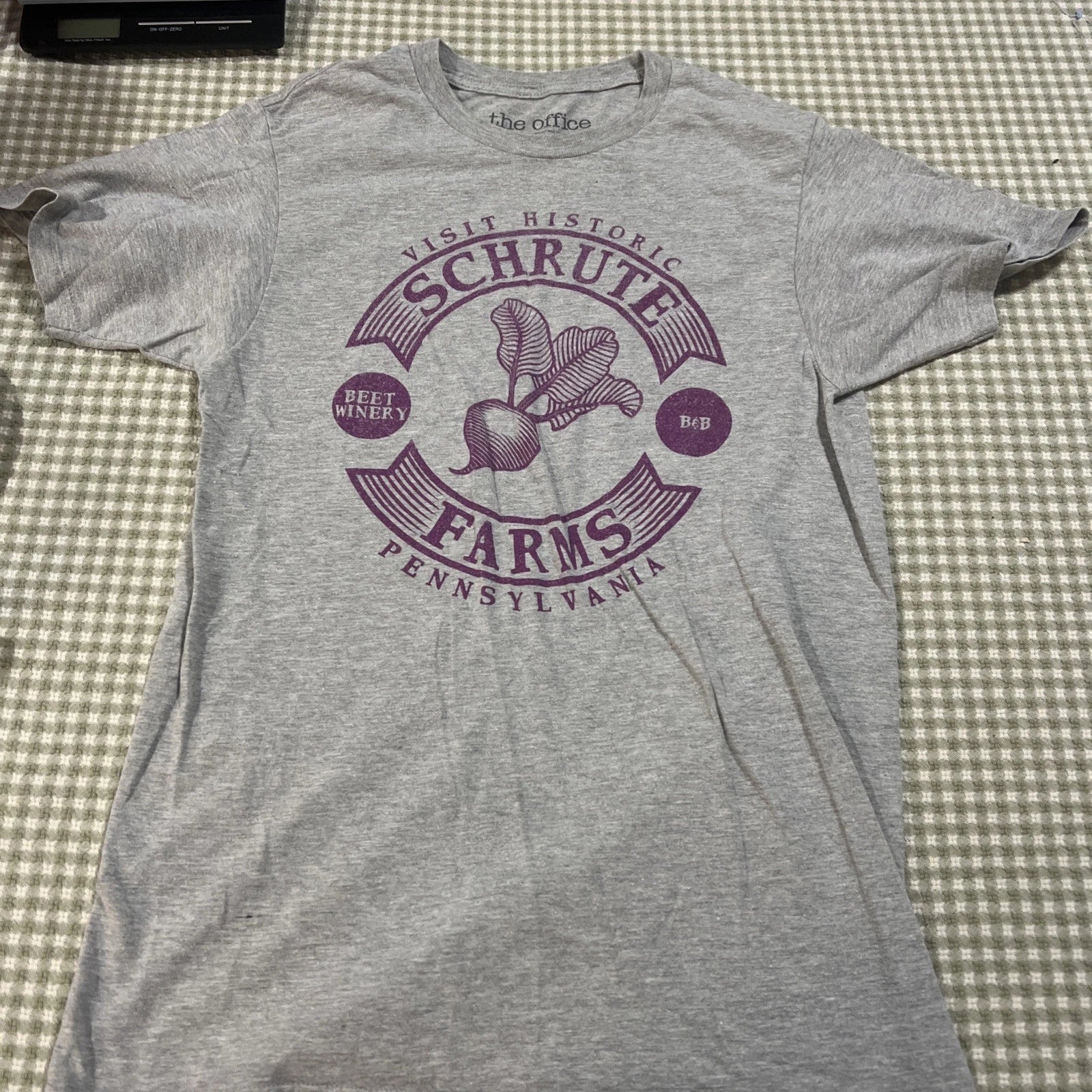 The Office Schrute Farms Unisex Mens Small T-Shirt Gray Vintage Beet Winery B&B