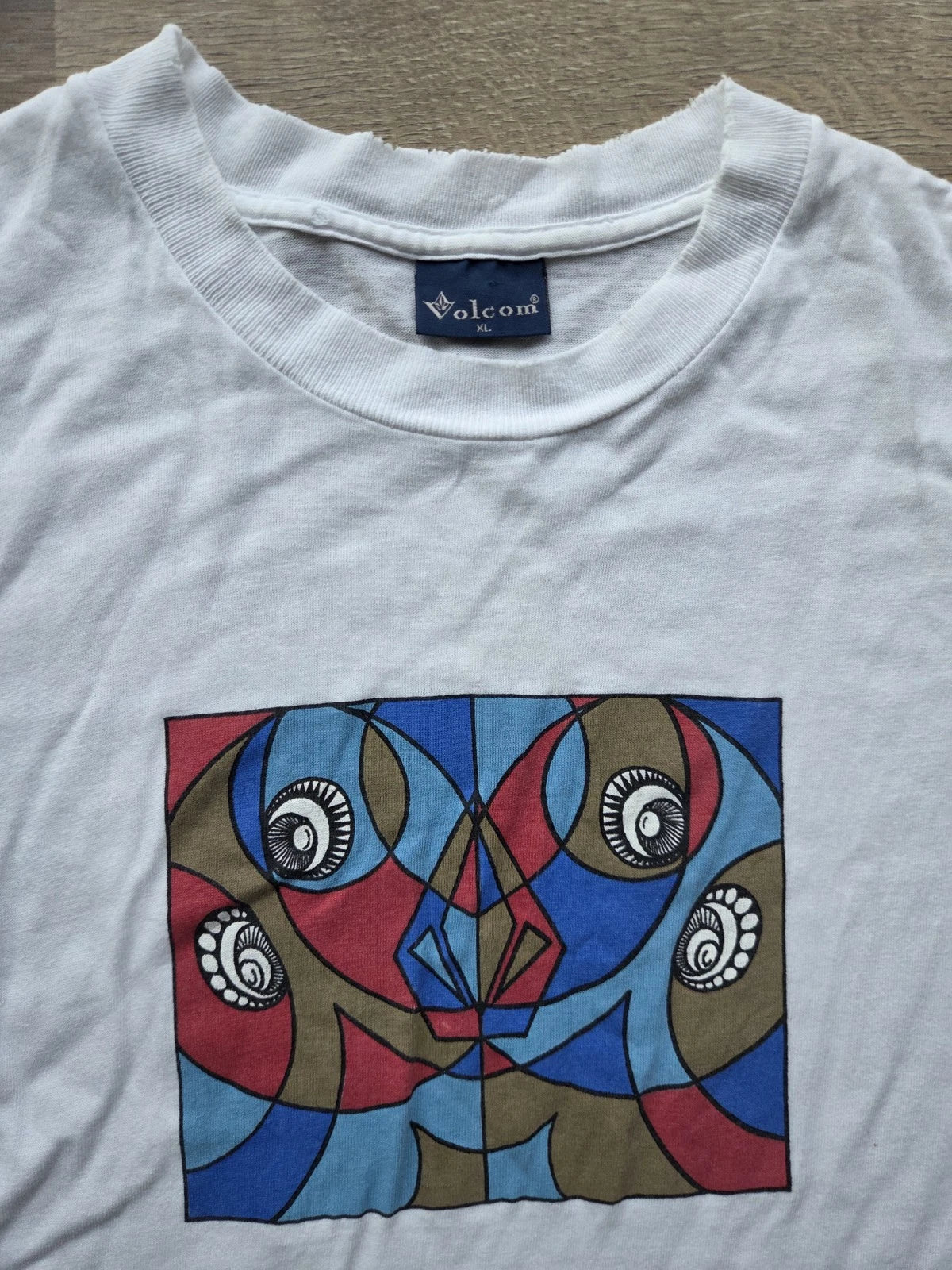 Vintage OG 90s Skateboard Brand VOLCOM Picasso Abstract Artwork Pop Art T Shirt