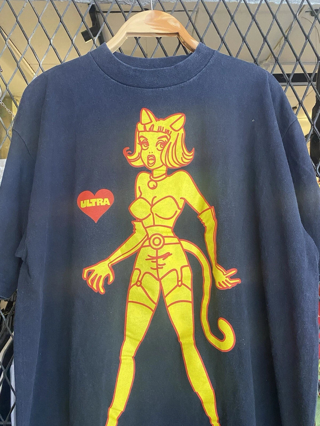 Vtg 90s Ultra Love Pop Art Cat Girl T shirt