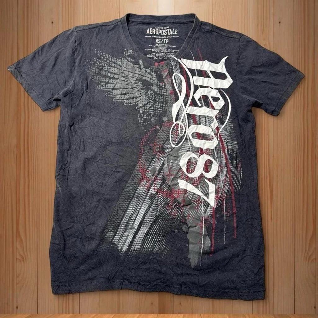 Vintage Y2k Skater 90s Aeropostale grunge wings gothic black t-shirt