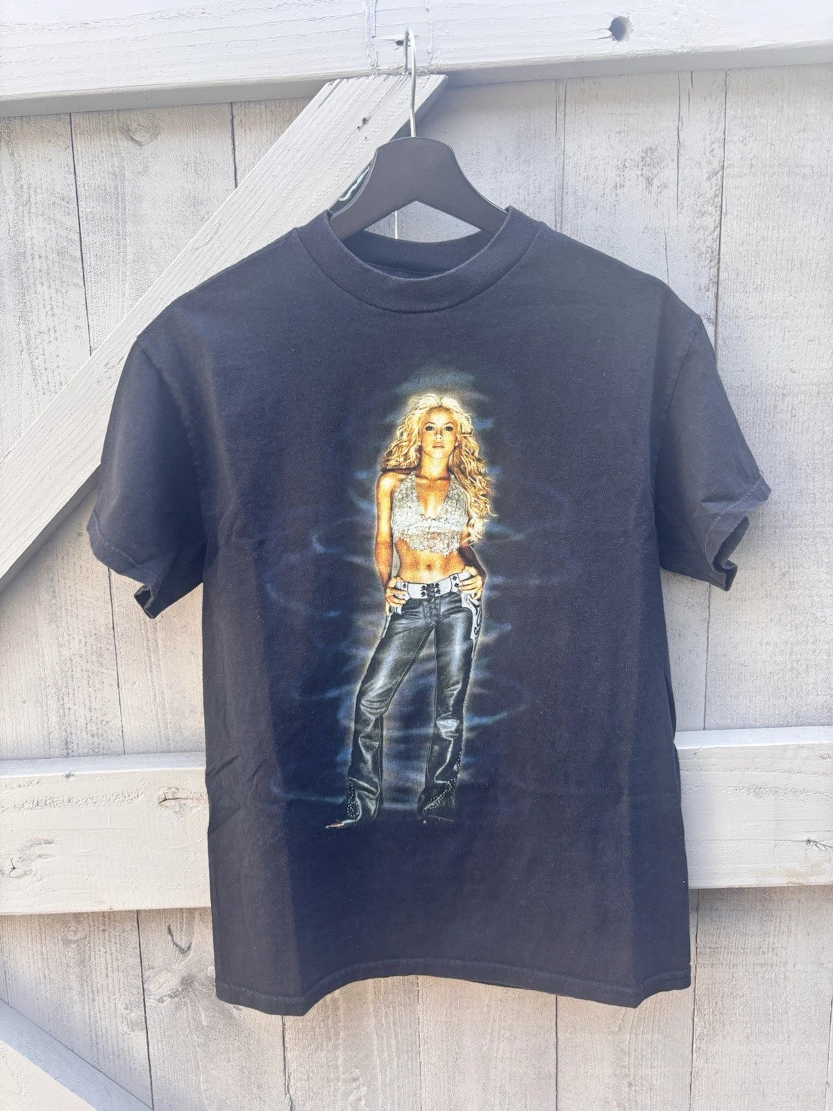Vintage Shakira Tour of The Mongoose T Shirt Size Medium  2002 Y2k Tour Merch