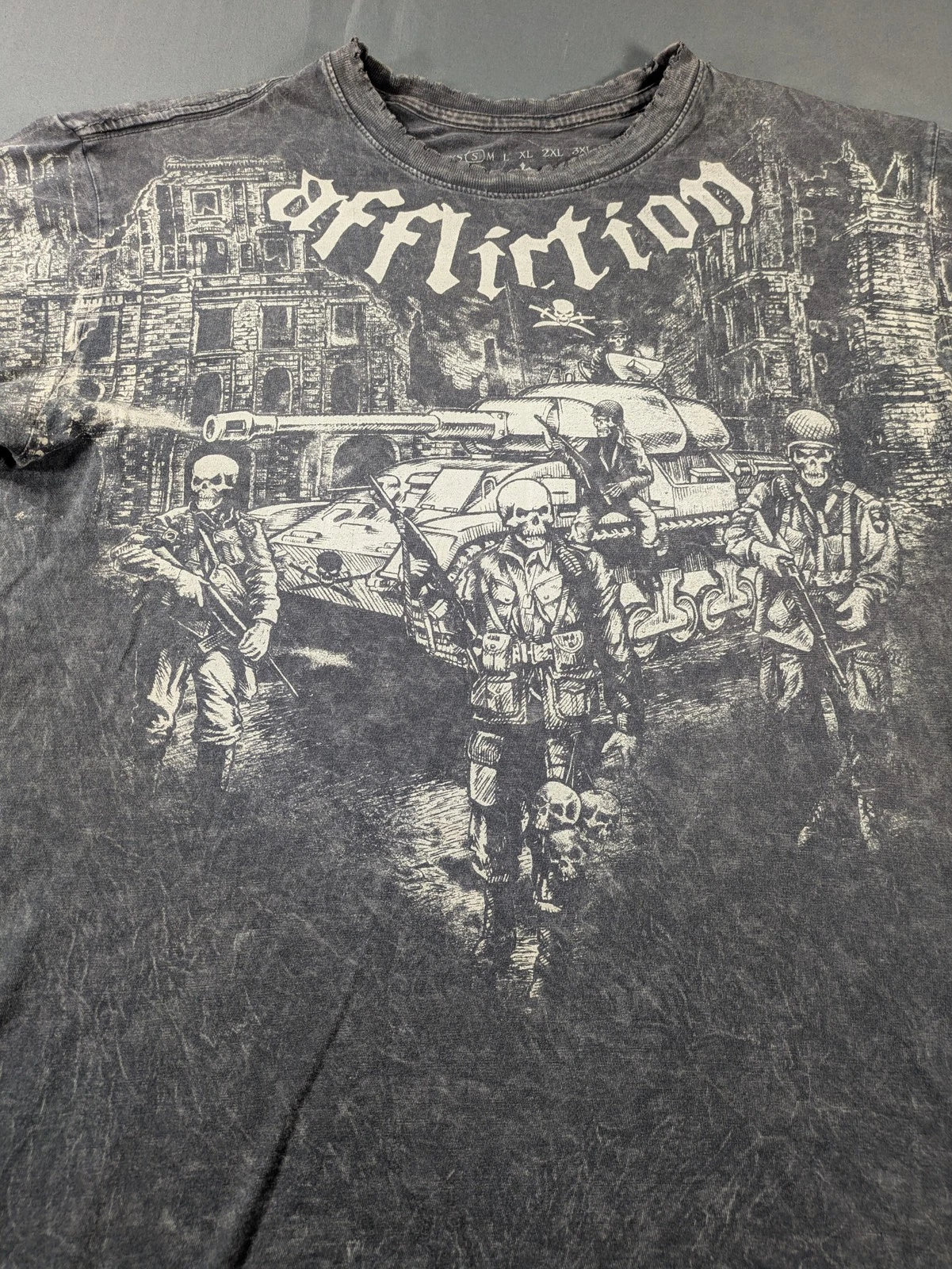 Affliction Shirt Mens Small Gray Skull Soldiers Tank War Y2K Distressed Made USA