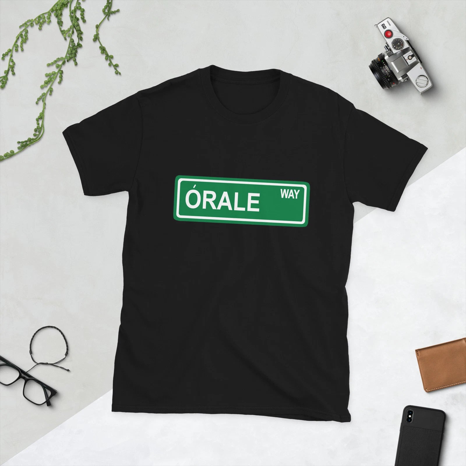 Orale Way Funny Spanish Humor Dad Joke Short-Sleeve Unisex T-Shirt