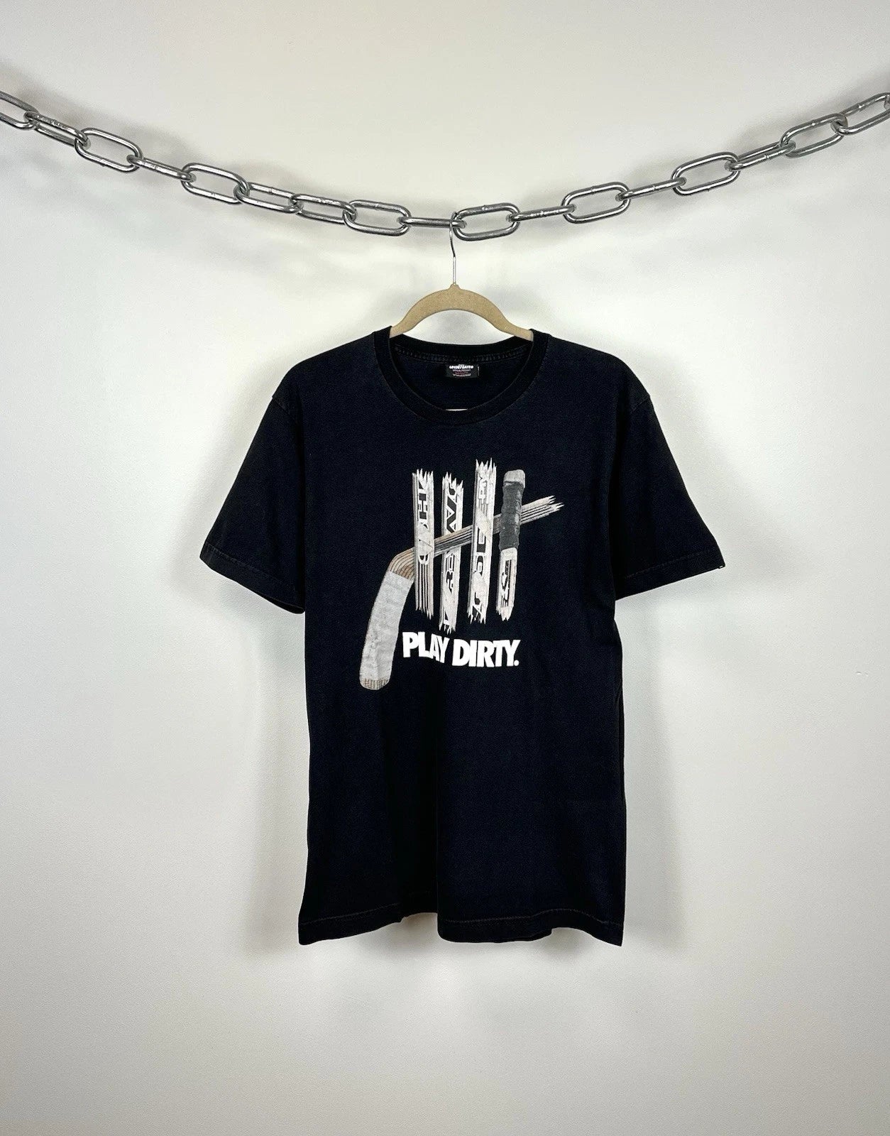 Vintage Undefeated Play Dirty Rare Y2K Rap Streetwear Graphic Tee Shirt Size M