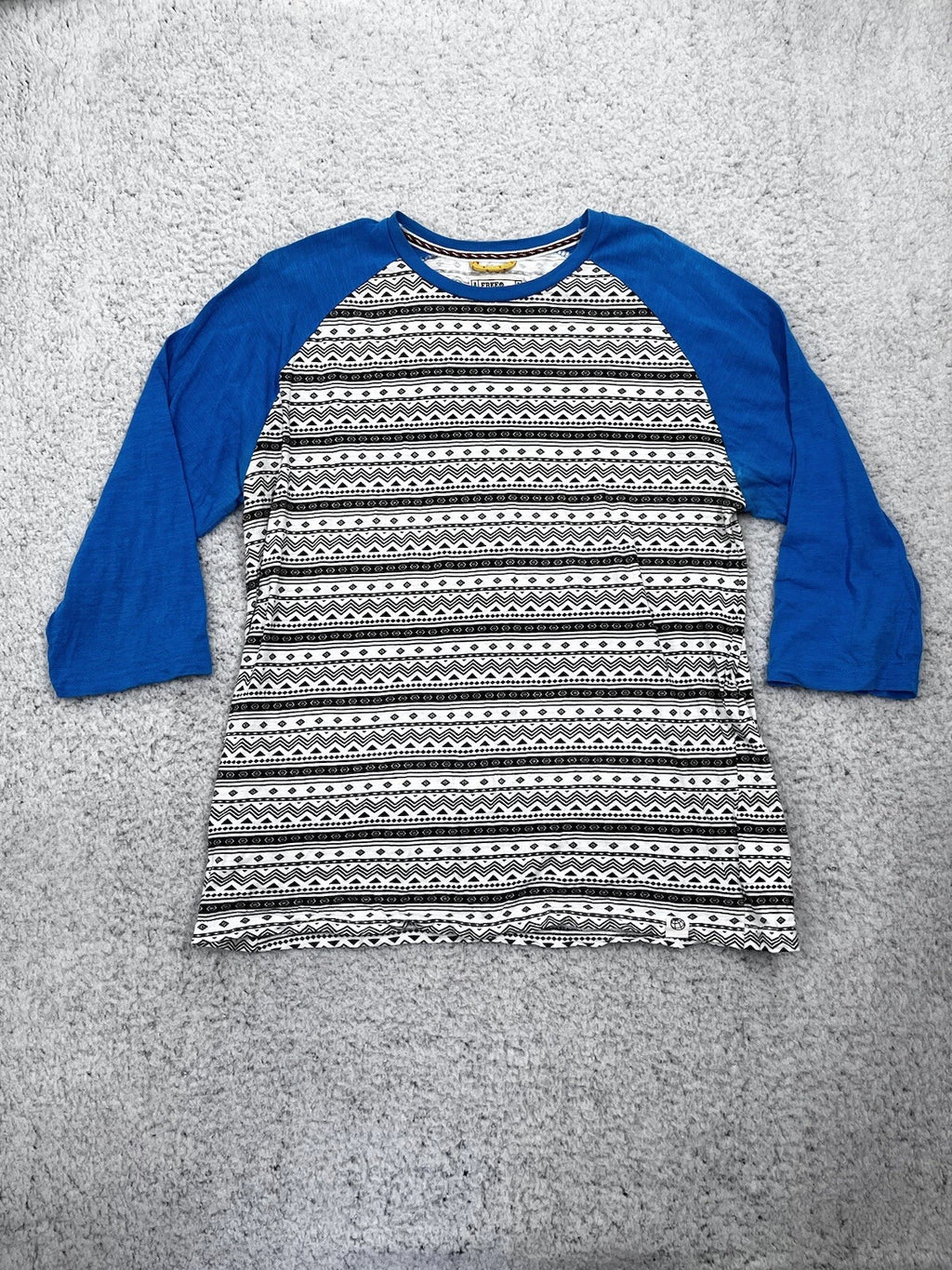 Men's Free Planet White Geometric Blue Raglan Sleeve Boho Shirt Size L