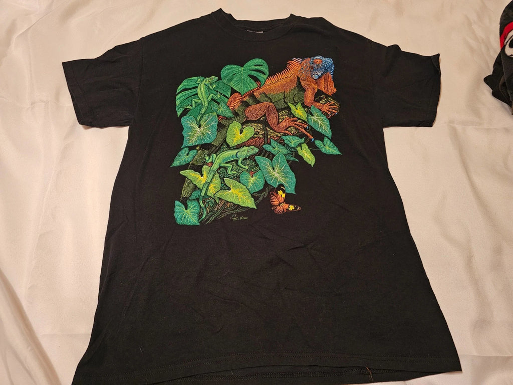 Gildan Iguana Lizard Reptile Shirt - Adult Size Medium