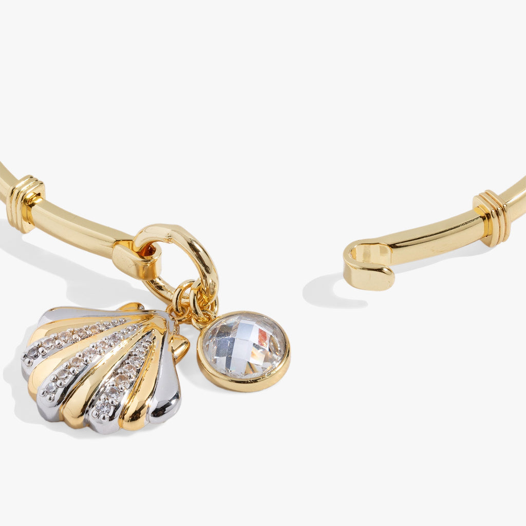 Seashell Tension Bangle T-Shirts