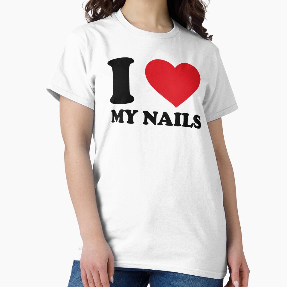 I love my nails by EmeraldeaArt