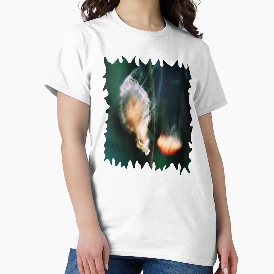 Jellyfish of the Blue-Green Electric Glow by DistortionArt